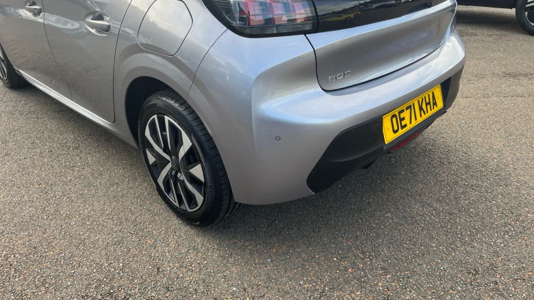 Peugeot 208 1.2 PureTech 100 Active Premium 5dr Petrol Hatchback